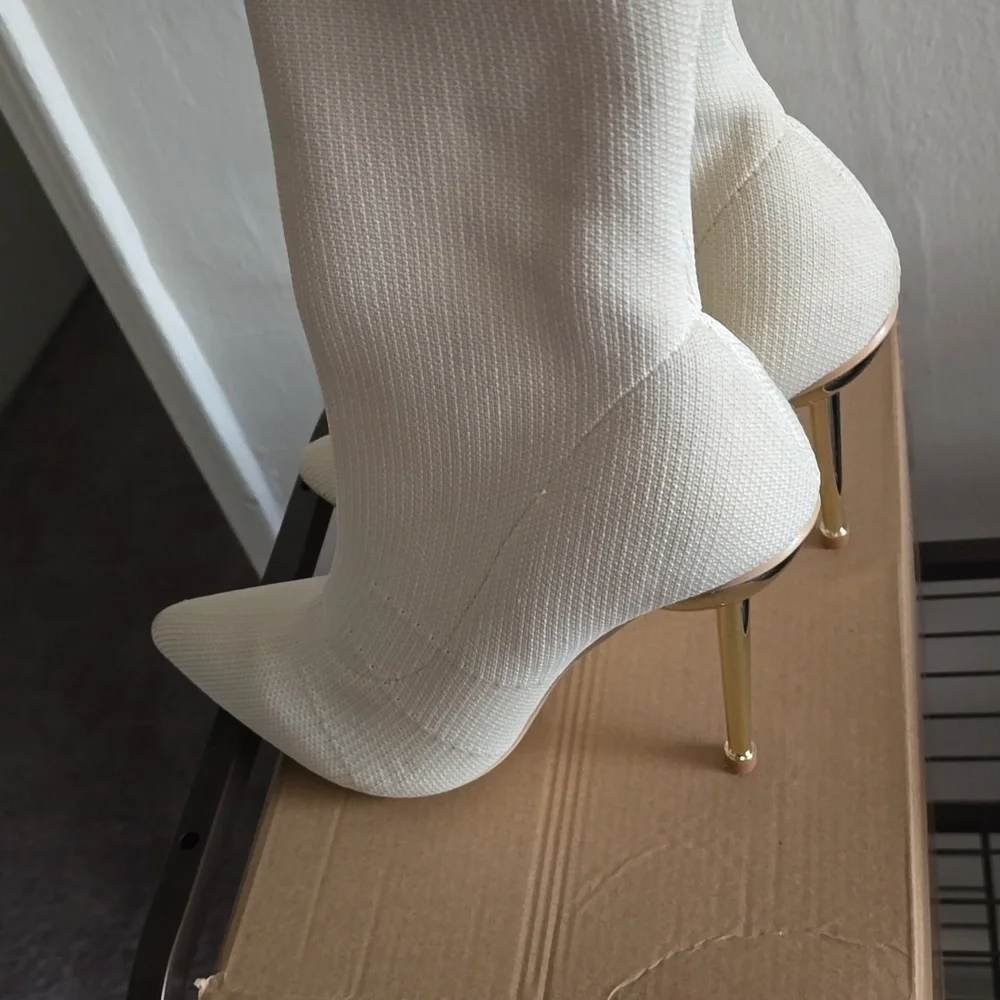 Heels - Picture 2 of 3